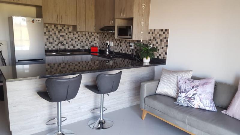 To Let 2 Bedroom Property for Rent in Buhrein Western Cape